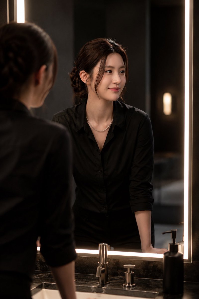 An 8k Ultra-Realistic Portrait (Minimum 7680x4320 Detail), 2:3 Vertical Ratio