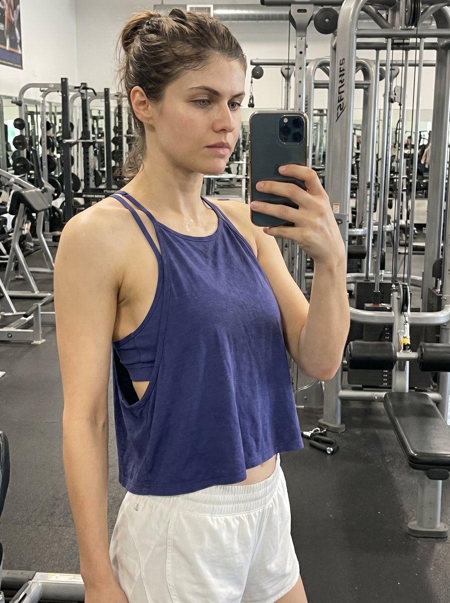 Amateur iPhone Gym Fit Check Snapshot